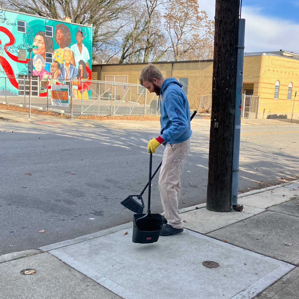 Keeping the Northside Business District Clean and Tidy